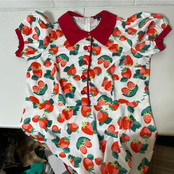 Red and White Babydoll Mini Dress with Puff Sleeves - Picture 7 of 11